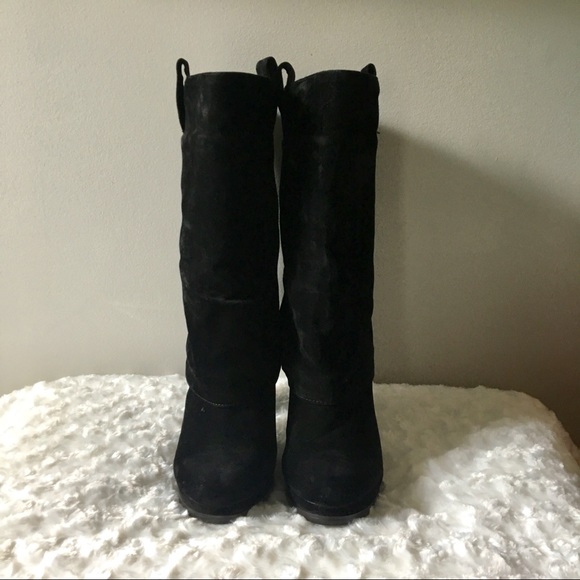 Black Boots - Picture 5 of 7